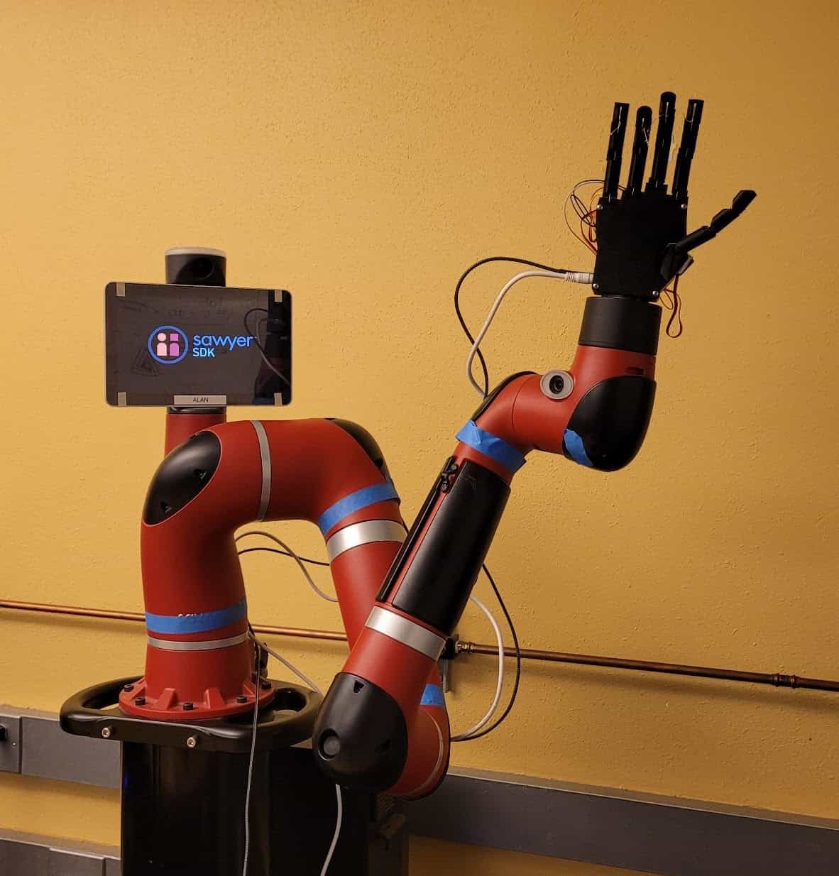 Robot Humanoid Hand Mirroring