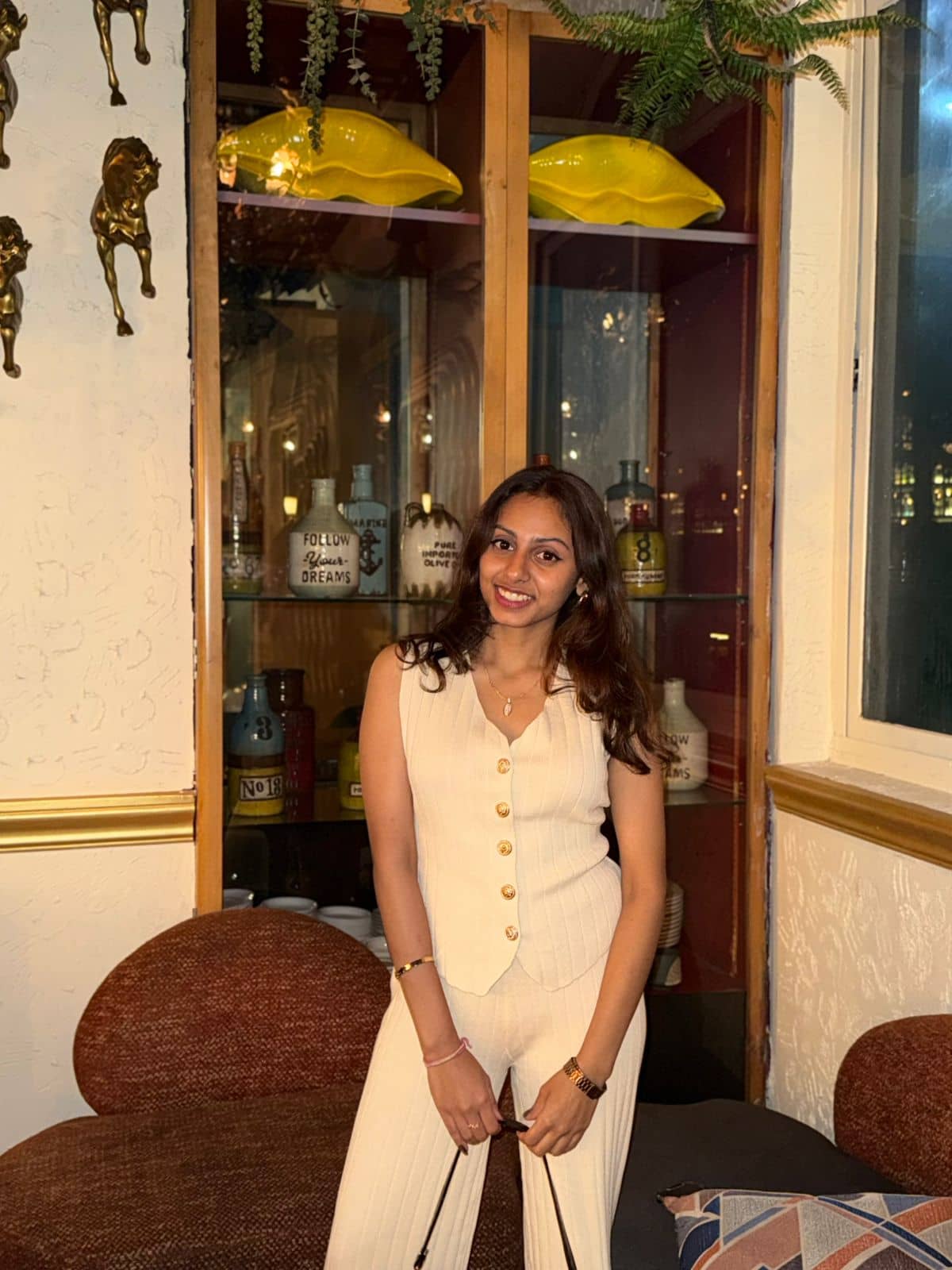 AKSHI M's avatar